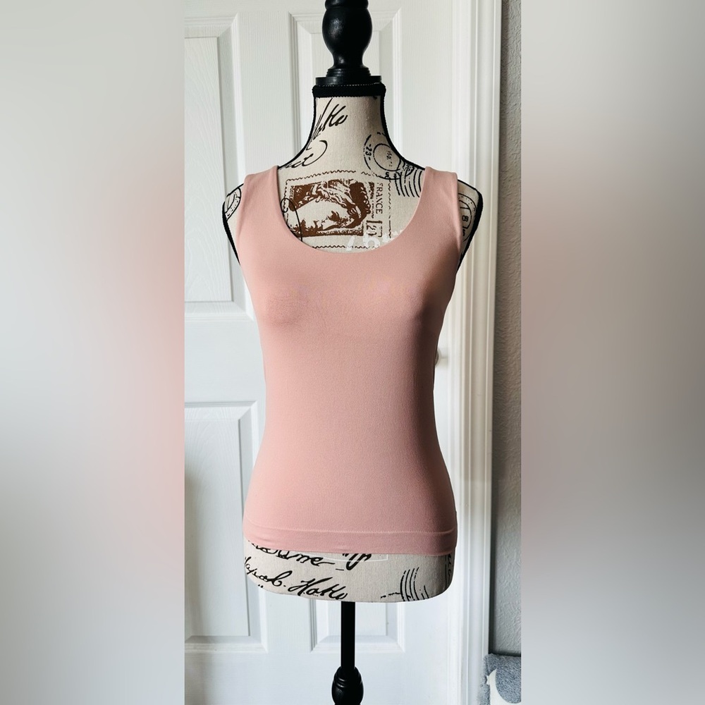 Seamless Fitted Sleeveless Tank Top Womens